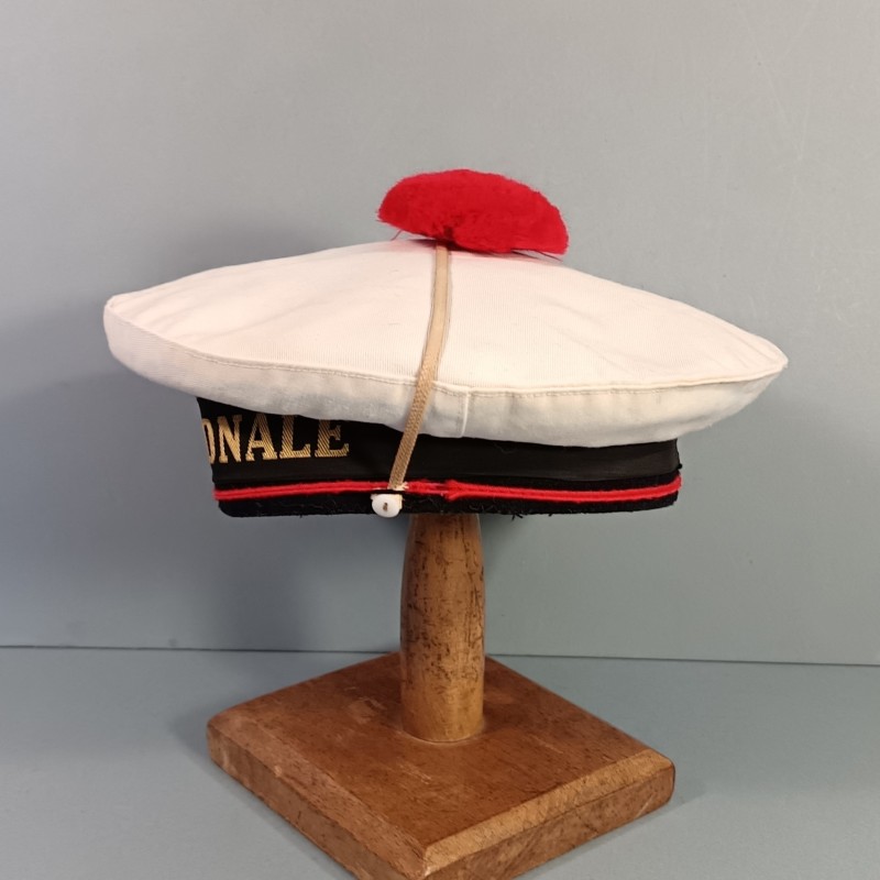 BACHI MARINE NATIONALE FRANCAISE AVEC BANDE OU BANDEAU MARINE NATIONALE DATE 1975 TAILLE 55 POMPON ROUGE